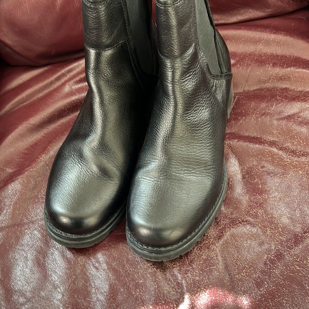 Cole Haan waterproof camea black leather Chelsea booties women’s 11 - Picture 5 of 8